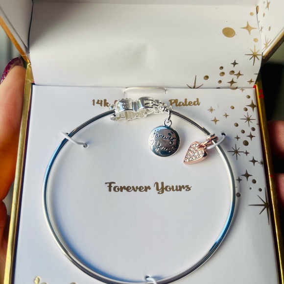 NWT Disney “Forever Yours” bracelet - Picture 3 of 5